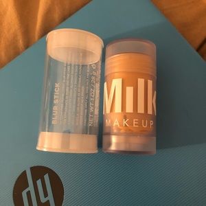 Milk Blur Stick